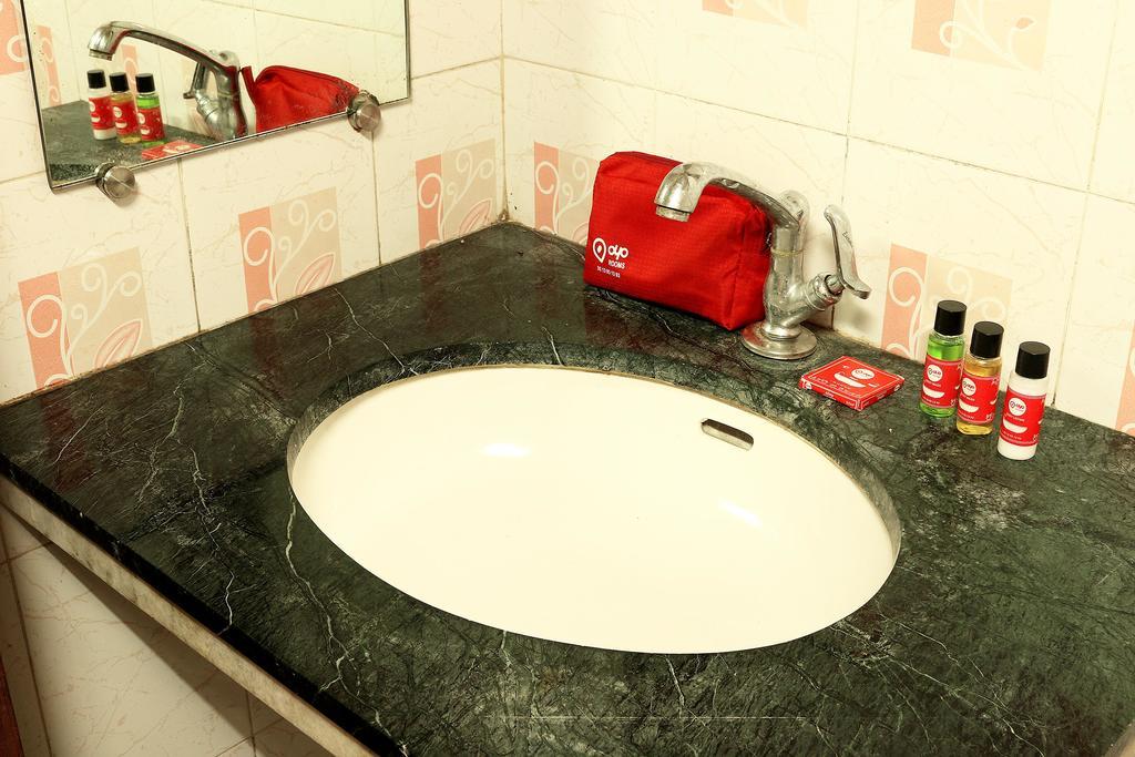 Oyo 1224 New Alipore Kalküta Dış mekan fotoğraf